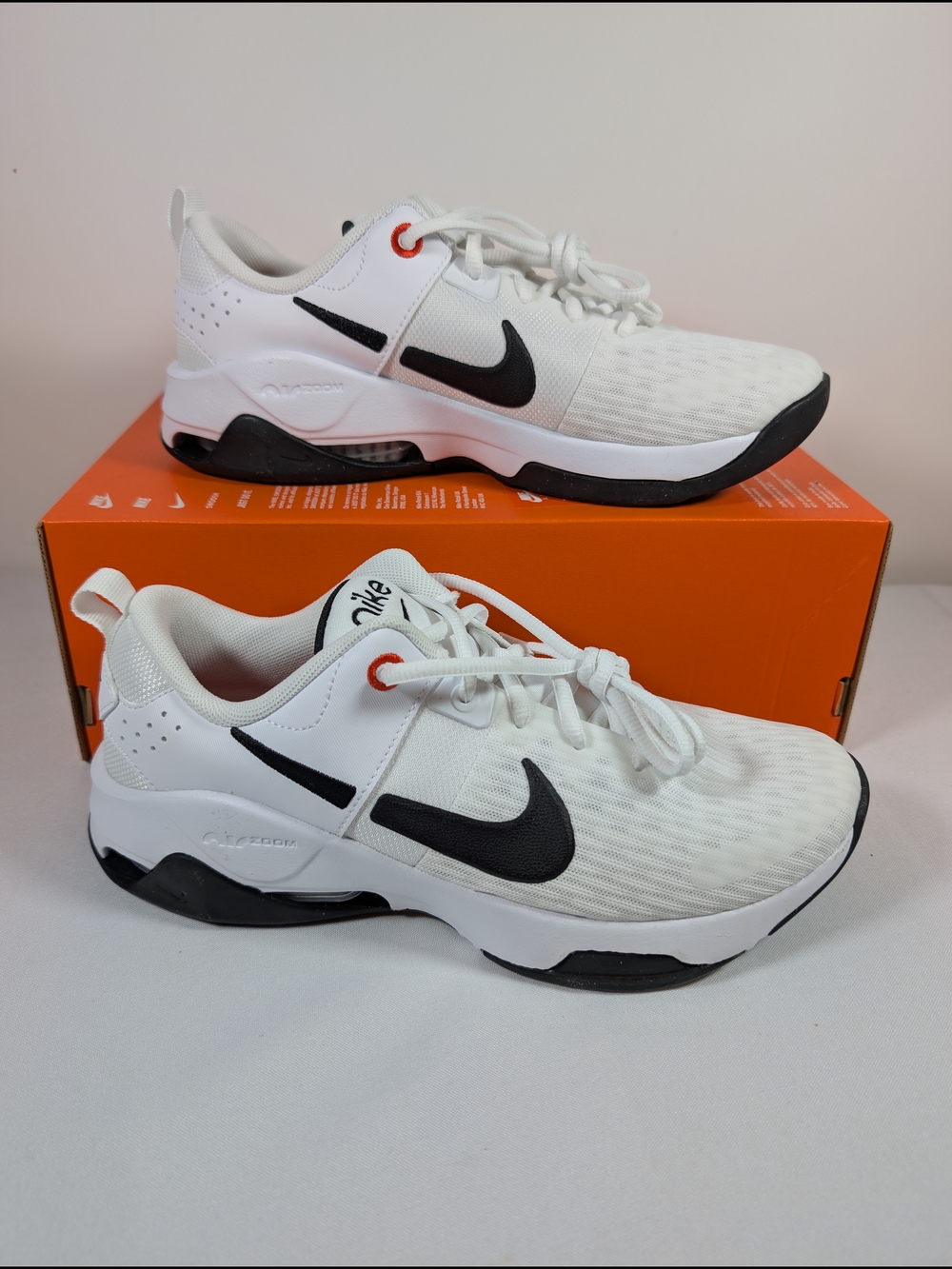 Nike Zoom Bella 6 Women Athletic Sneakers Size 9 DR5720 102 Box No Lid